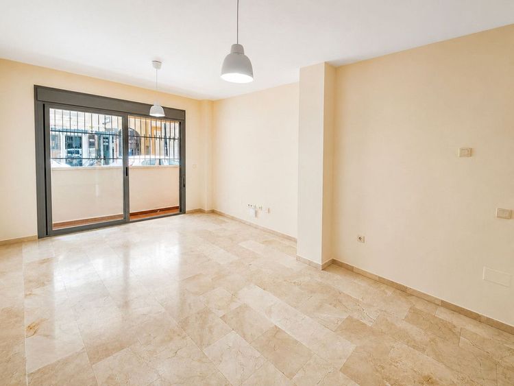 Apartment | Resale in San Pedro de Alcántara in San Pedro de Alcántara Others, San Pedro de Alcántara, Costa del Sol - Photo 4