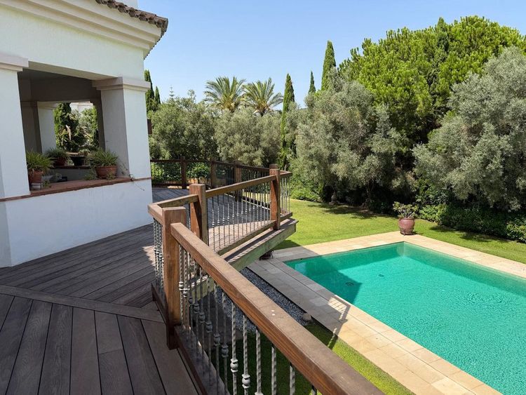 House | Resale in Sotogrande Alto in Sotogrande Alto, Sotogrande, Costa del Sol - Photo 5