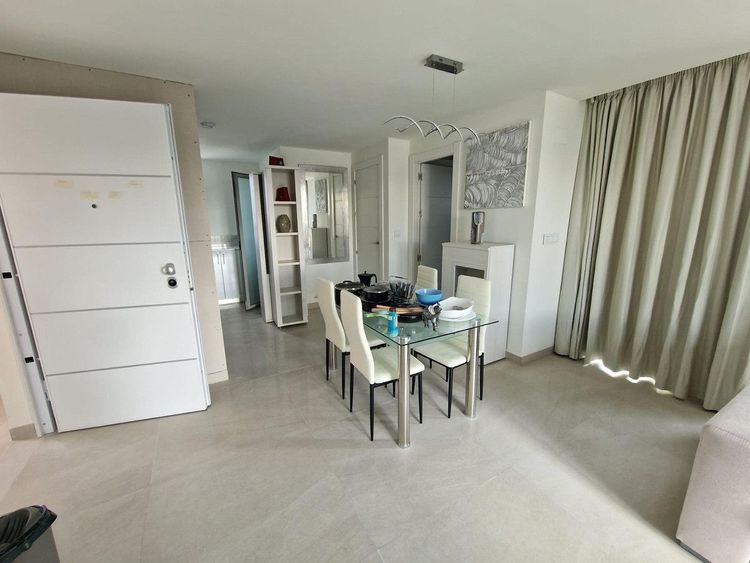 Apartment | Resale in Finestrat in Finestrat, Costa Blanca - Photo 4