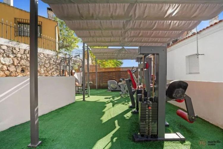 House | Resale in Cabopino in Cabopino, Costa del Sol - Photo 5