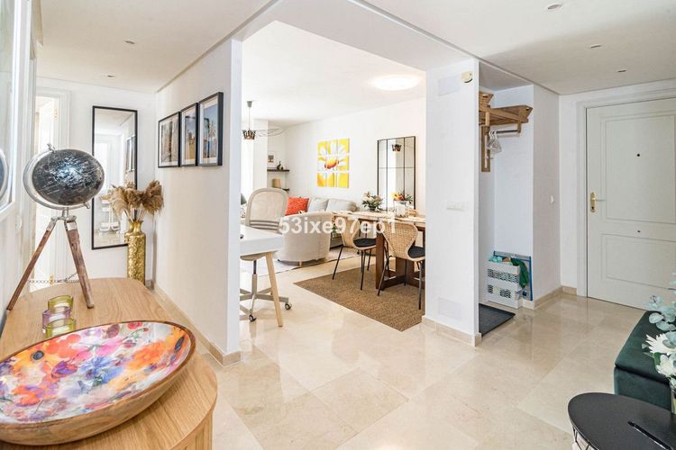 Penthouse | Resale in Calahonda in Calahonda, Costa del Sol - Photo 5