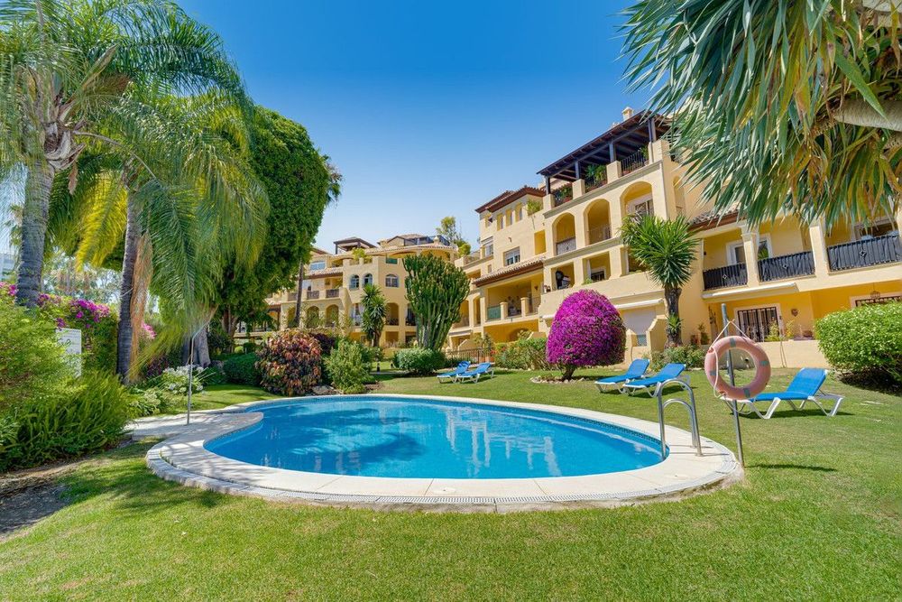 Apartment | Resale in Guadalmina Alta in Guadalmina Alta, Costa del Sol - Main property photo