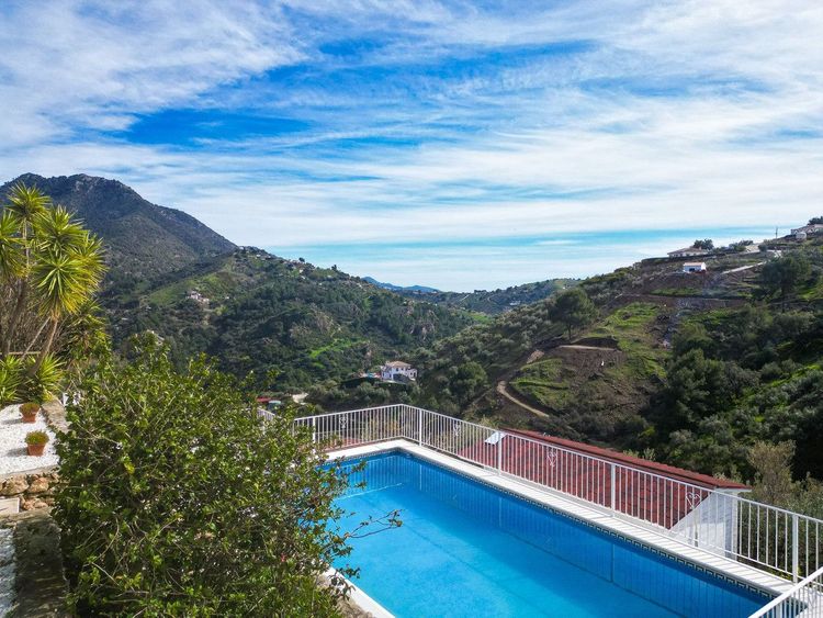 House | Resale in Cómpeta in Cómpeta, Costa del Sol - Photo 3