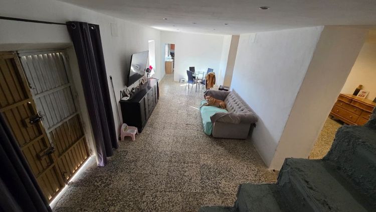 House | Resale in Pizarra in Pizarra, Costa del Sol - Photo 4