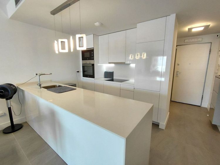 Apartment | Resale in La Duquesa in La Duquesa, Costa del Sol - Photo 5