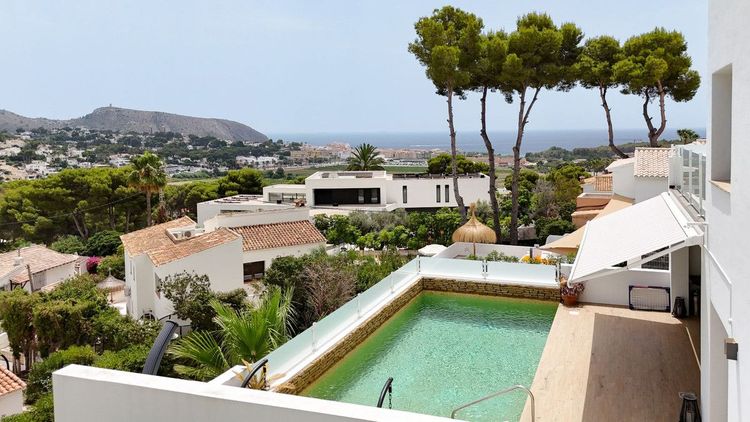 House | Resale in Moraira in Moraira, Costa Blanca - Photo 4
