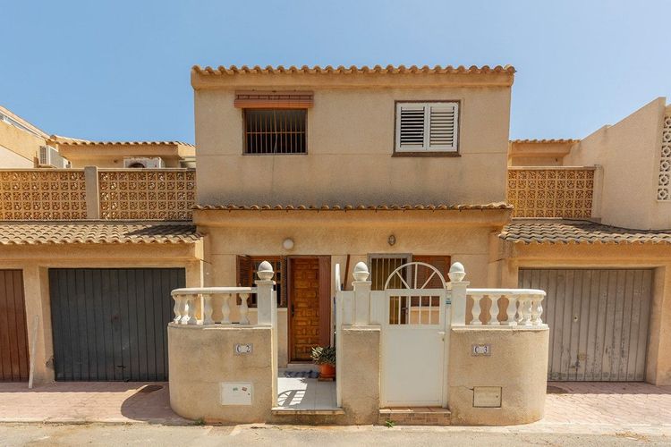 House | Resale in La Mata in La Mata, Costa Blanca - Photo 2