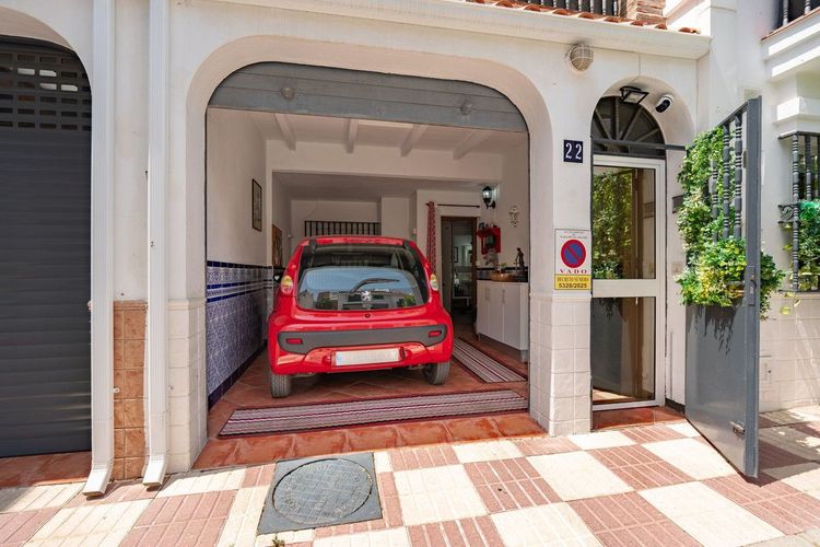 House | Resale in Alhaurín el Grande in Alhaurín el Grande, Costa del Sol - Photo 3