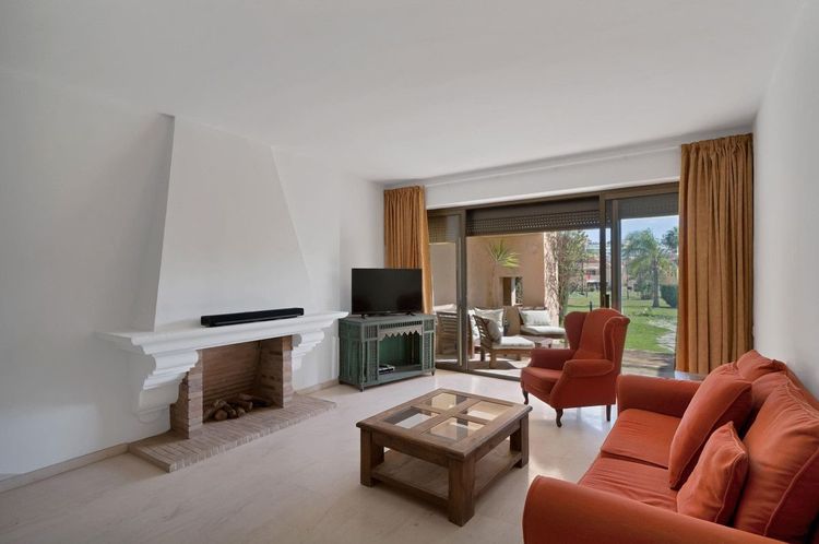 Apartment | Resale in Estepona in Estepona, Costa del Sol - Photo 3