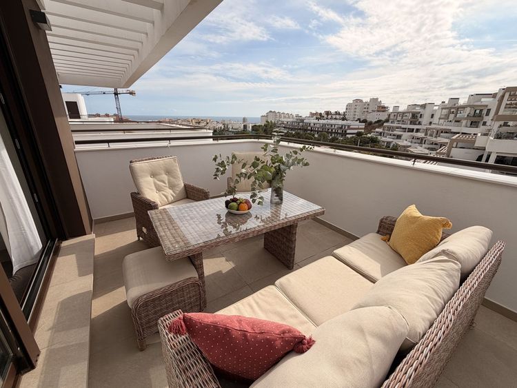 Penthouse | Resale in Estepona in Estepona, Costa del Sol - Photo 3