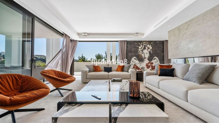 House | Resale in Los Flamingos in Los Flamingos, Costa del Sol - Photo 5