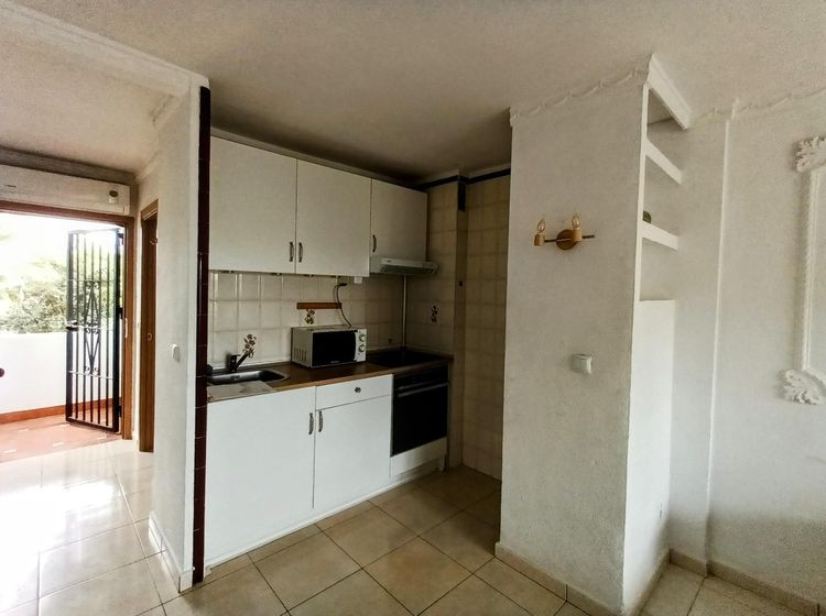 Apartment | Resale in Calypso in Calypso, Costa del Sol - Photo 3
