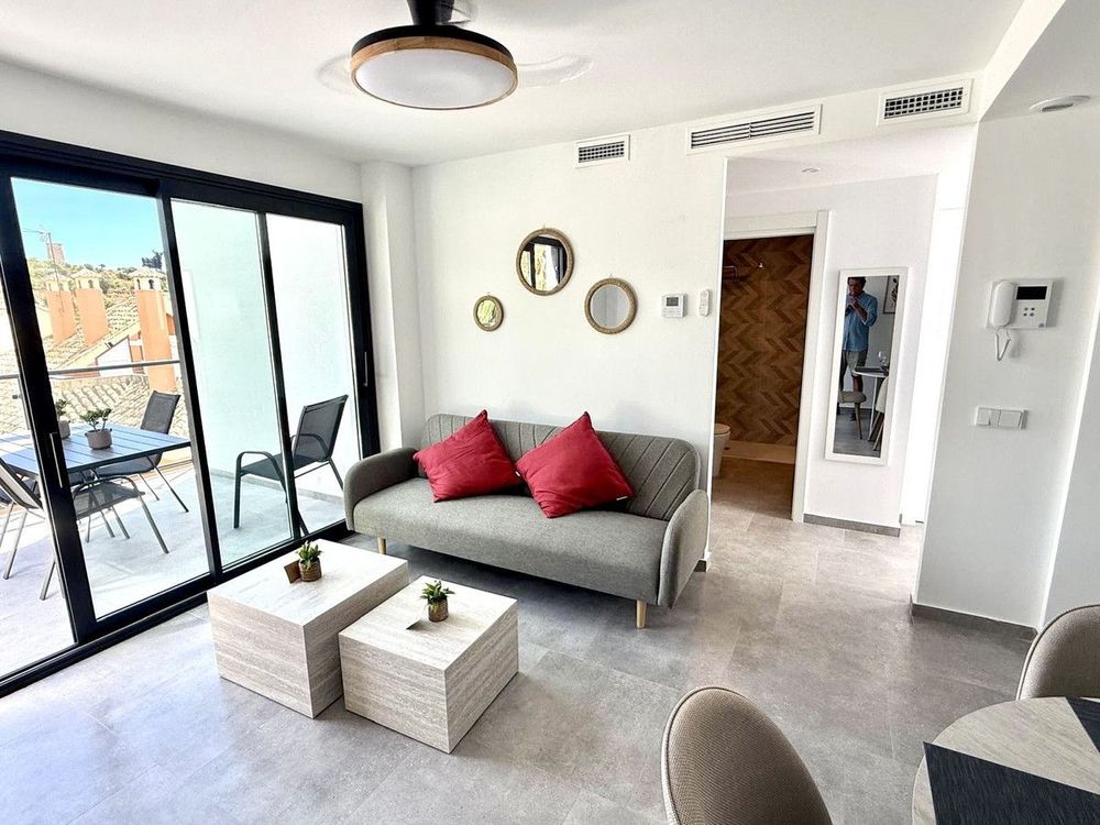 Apartment | Resale in Fuengirola in Fuengirola Others, Costa del Sol - Main property photo