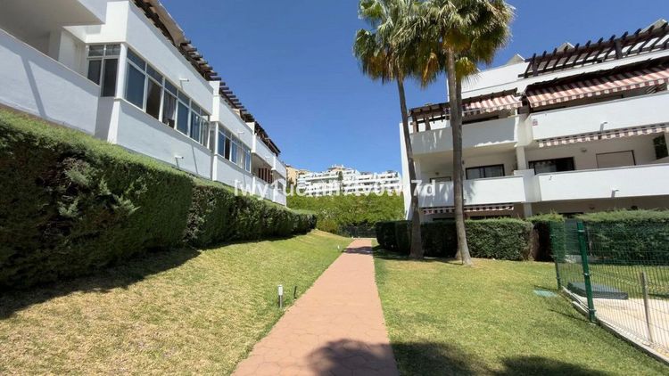 Apartment | Resale in La Cala de Mijas in La Cala de Mijas, Costa del Sol - Photo 5