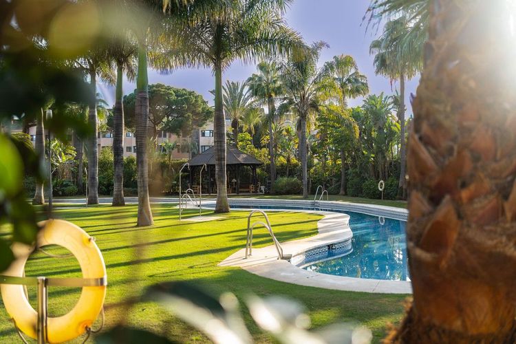 Apartment | Resale in Marbella in Marbella Others, Costa del Sol - Photo 2