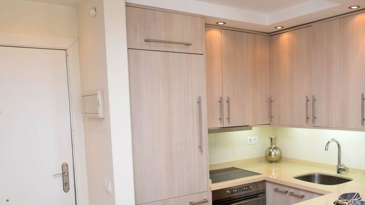 Apartment | Resale in Elviria in Elviria, Costa del Sol - Photo 3