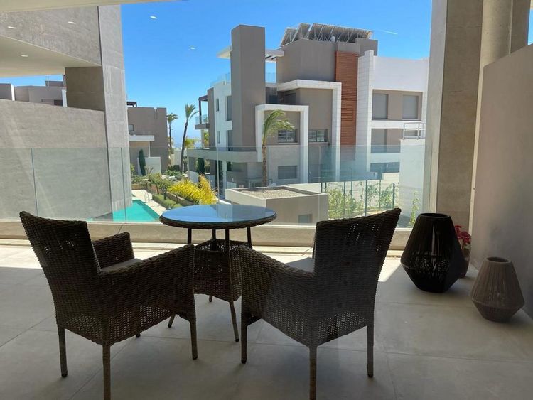 Apartment | Resale in New Golden Mile in New Golden Mile, Costa del Sol - Photo 4