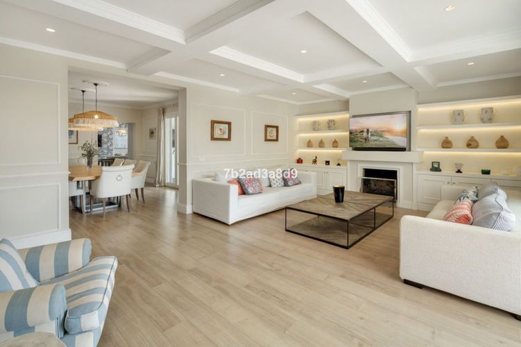 House | Resale in New Golden Mile in New Golden Mile, Costa del Sol - Photo 3