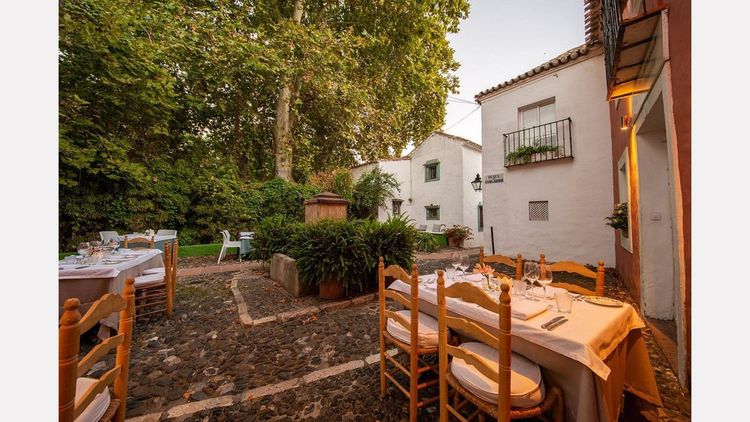 House | Resale in The Golden Mile - Development photo 1