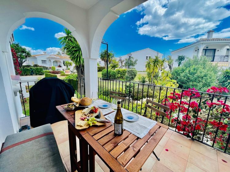 listing card gallery