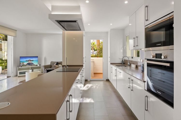 Apartment | Resale in Casares in Casares Others, Costa del Sol - Photo 4