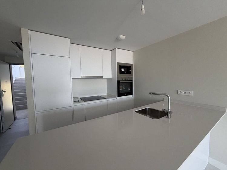 Apartment | Resale in La Duquesa in La Duquesa, Costa del Sol - Photo 3