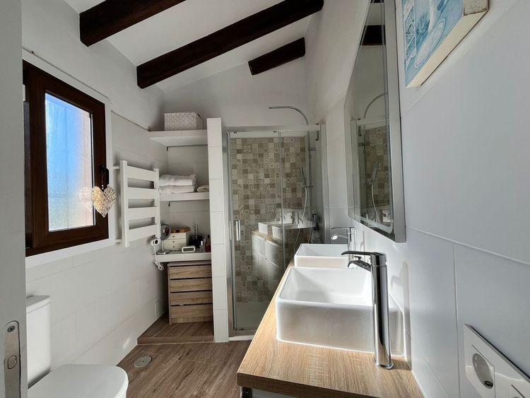 House | Resale in Marbella in Marbella Others, Costa del Sol - Photo 5