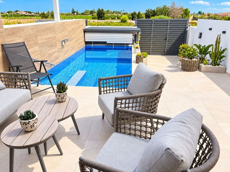House | Resale in Rojales in Rojales, Rosales / Quesada, Costa Blanca - Photo 2