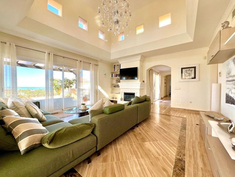 Penthouse | Resale in Marbella in Marbella Others, Costa del Sol - Photo 4