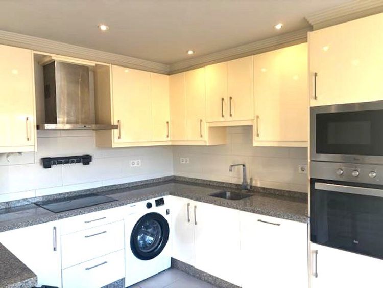 Penthouse | Resale in Carib Playa in Carib Playa, Costa del Sol - Photo 5