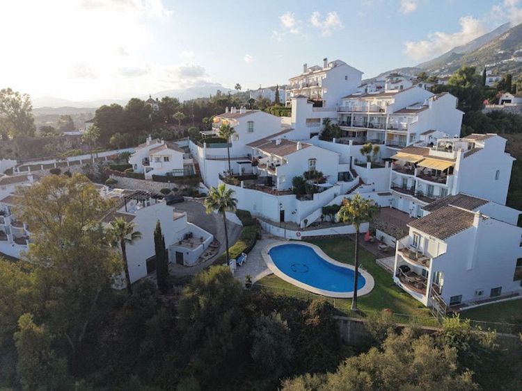 House | Resale in Mijas in Mijas Others, Costa del Sol - Photo 2