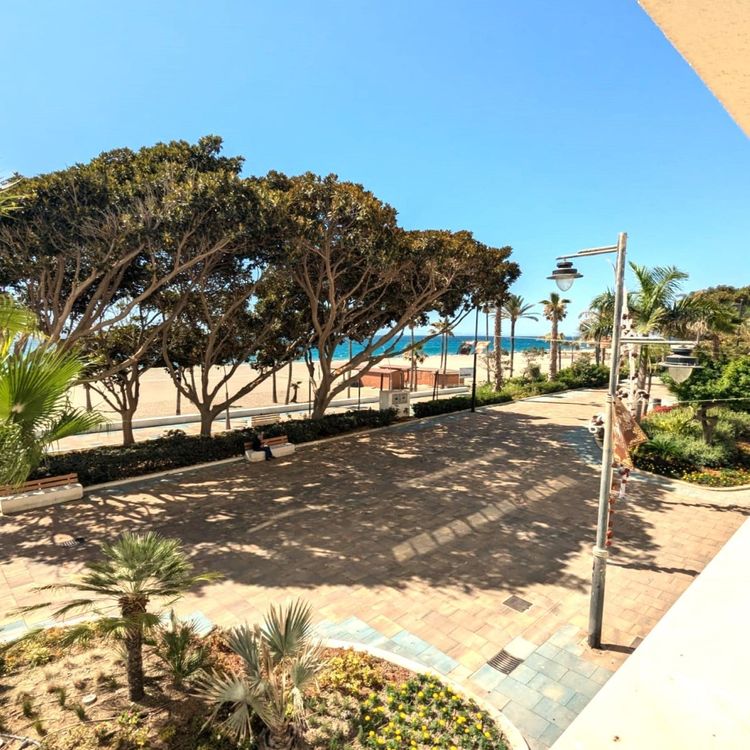 Apartment | Resale in Estepona in Estepona, Costa del Sol - Photo 2