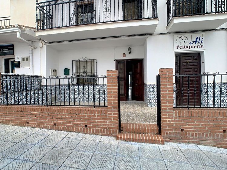 listing card gallery