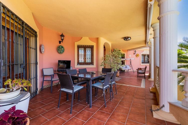 House | Resale in Torremolinos in Torremolinos Others, Torremolinos, Costa del Sol - Photo 4