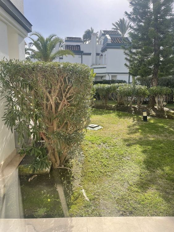 House | Resale in Estepona in Estepona, Costa del Sol - Photo 3