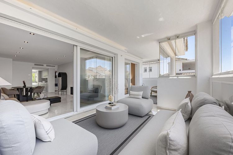 Apartment | Resale in The Golden Mile in The Golden Mile, Costa del Sol - Photo 5