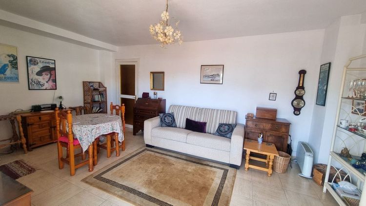 Apartment | Resale in Torreblanca in Torreblanca, Costa del Sol - Photo 5