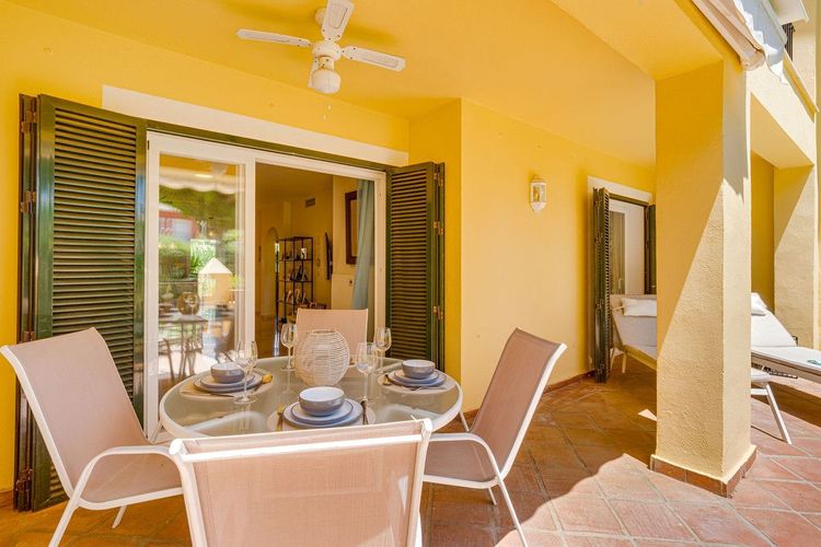 Apartment | Resale in Guadalmina Alta in Guadalmina Alta, Costa del Sol - Photo 4