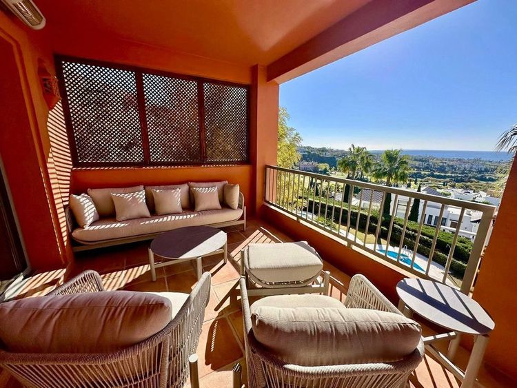 Apartment | Resale in Los Flamingos in Los Flamingos, Costa del Sol - Photo 5