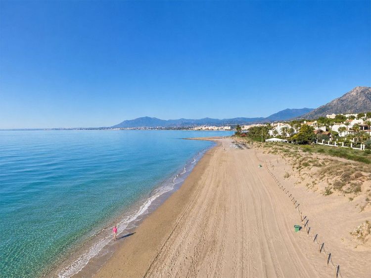 Apartment | Resale in Los Monteros in Los Monteros, Costa del Sol - Photo 5