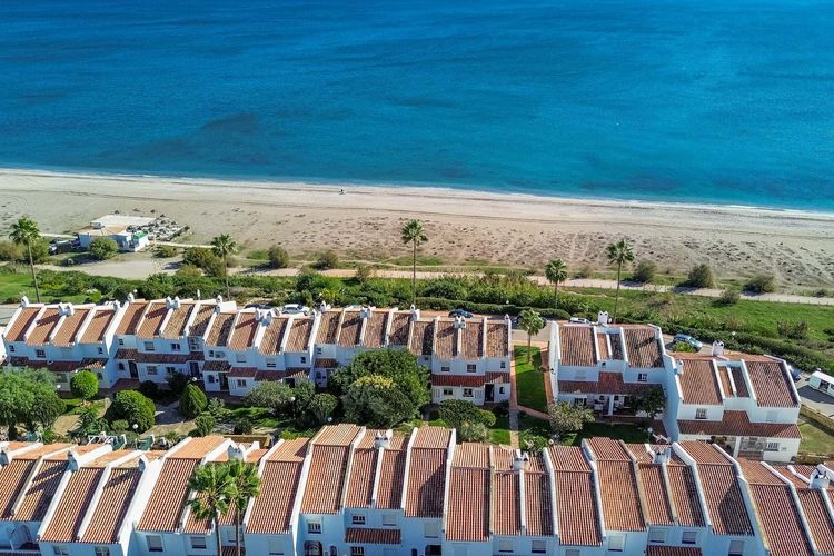 House | Resale in Manilva in Manilva Others, Costa del Sol - Photo 2