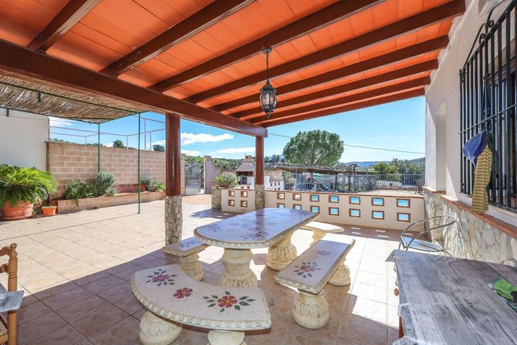 House | Resale in Coín in Coín, Costa del Sol - Photo 5