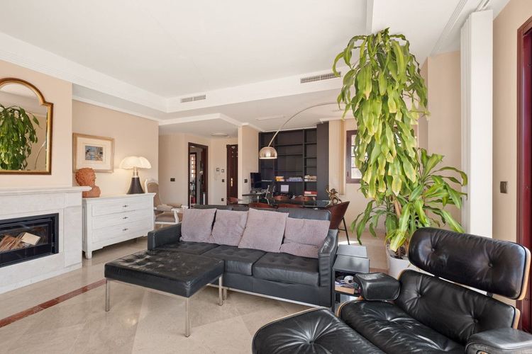 Penthouse | Resale in La Mairena in La Mairena, Ojén, Costa del Sol - Photo 2