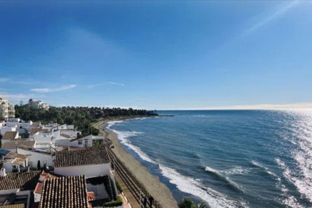 House | Resale in Estepona in Estepona, Costa del Sol - Main property photo