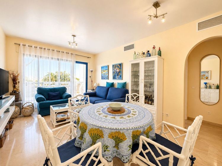 Apartment | Resale in Manilva in Manilva Others, Costa del Sol - Photo 2