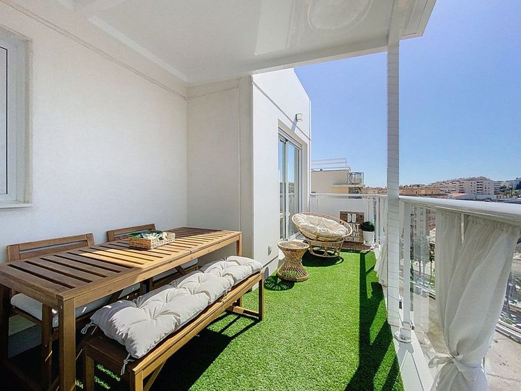 Penthouse | Resale in Estepona in Estepona, Costa del Sol - Photo 2
