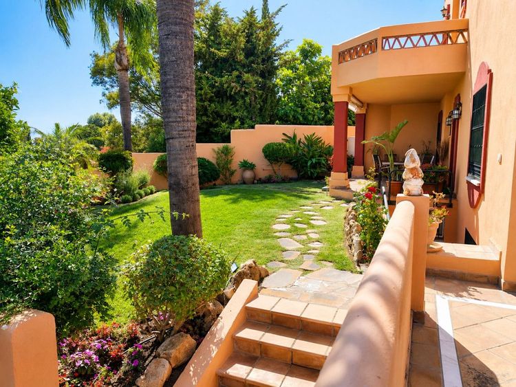 House | Resale in Marbella in Marbella Others, Costa del Sol - Photo 5