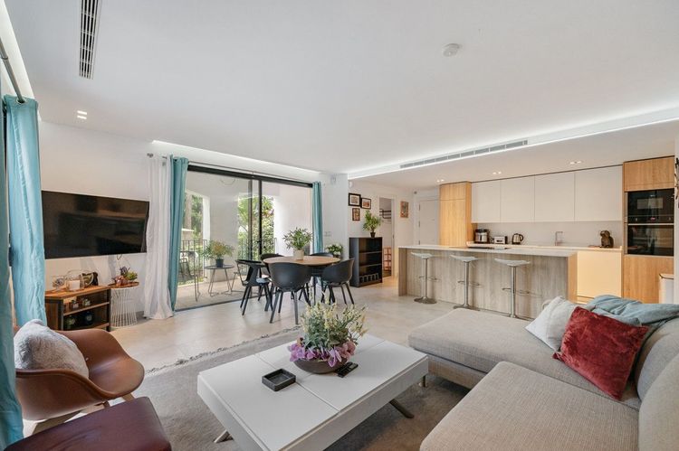 Apartment in Puerto Banús in Puerto Banús, Nueva Andalucía, Costa del Sol - Photo 5