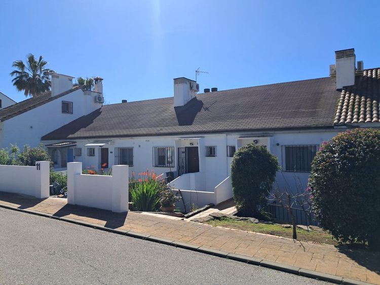 House | Resale in Estepona - Development photo 1