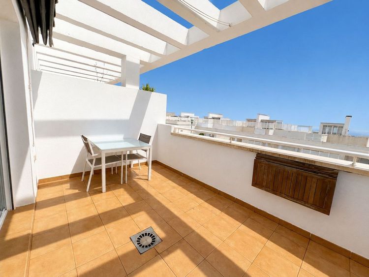 Apartment | Resale in Benalmadena in Benalmadena Others, Costa del Sol - Photo 3